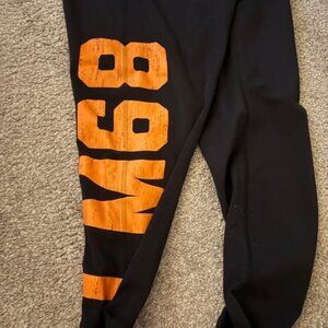 4 Pairs Reebok Leggings/Jogger Les Mills
